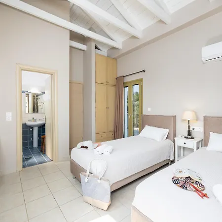 Pinelopi * Καραβόμυλος