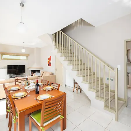 Βίλα Pinelopi Καραβόμυλος