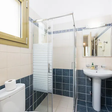 Pinelopi Καραβόμυλος