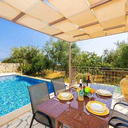 Villa Pinelopi *