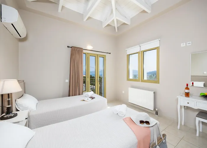 Pinelopi Villa