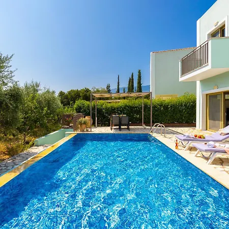 Pinelopi Villa *
